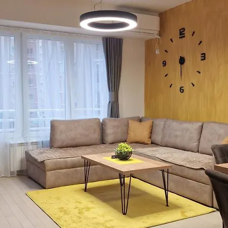 Apartment Luxury Yellow & Modern Skopje