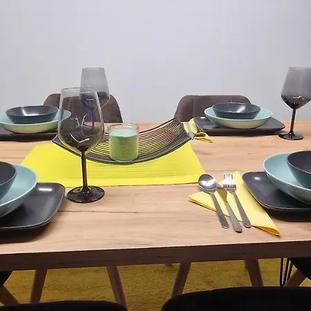Apartment Luxury Yellow & Modern *