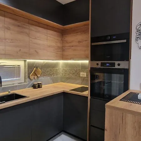 Apartment Luxury Yellow & Modern Skopje